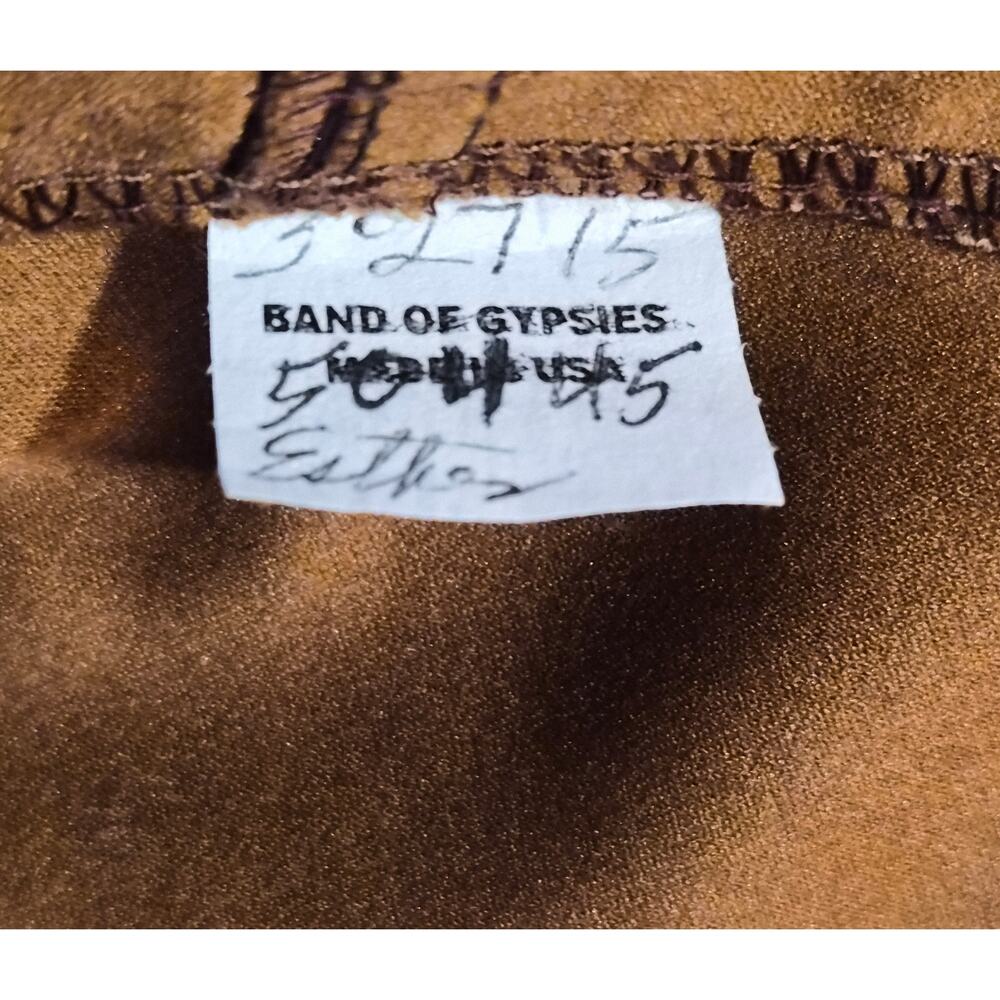 Zoe & Rose Band of Gypsies Faux Suede Ruffle Hem High Waist Shorts Camel M - Picture 7 of 8